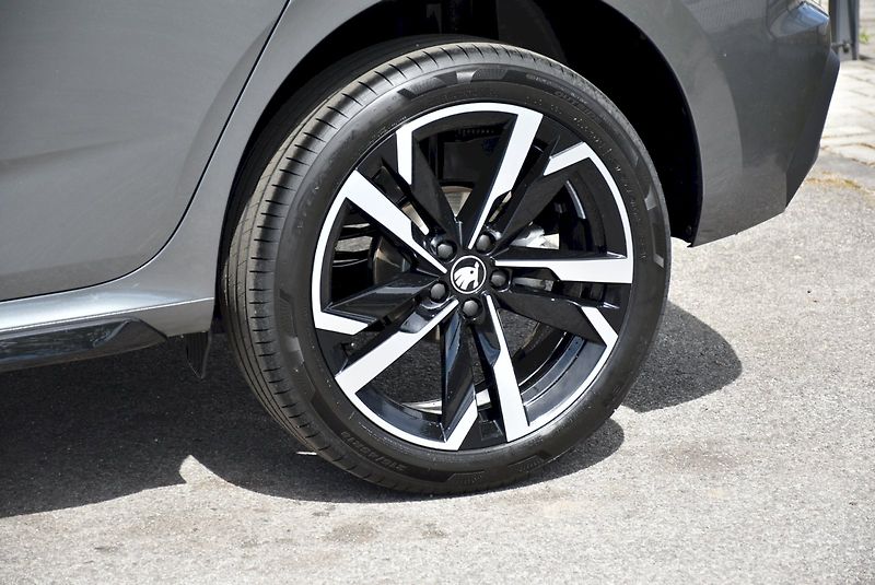 Škoda Kamiq (2026) Monte Carlo 1,0 TSI 85 kW 7-st - fotka 35 z 36