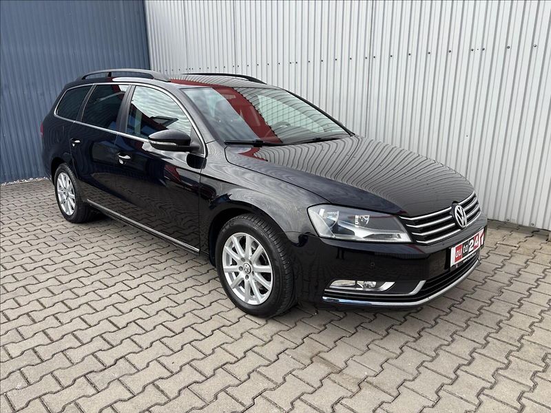 Volkswagen Passat Var. 2.0 TDi Comfortline - fotka 2 z 13