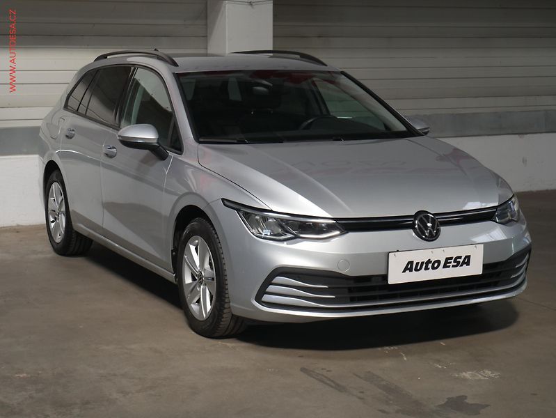 Volkswagen Golf (2021) 1.5 TSi, 2.maj,ČR, LED, park - fotografie inzerátu