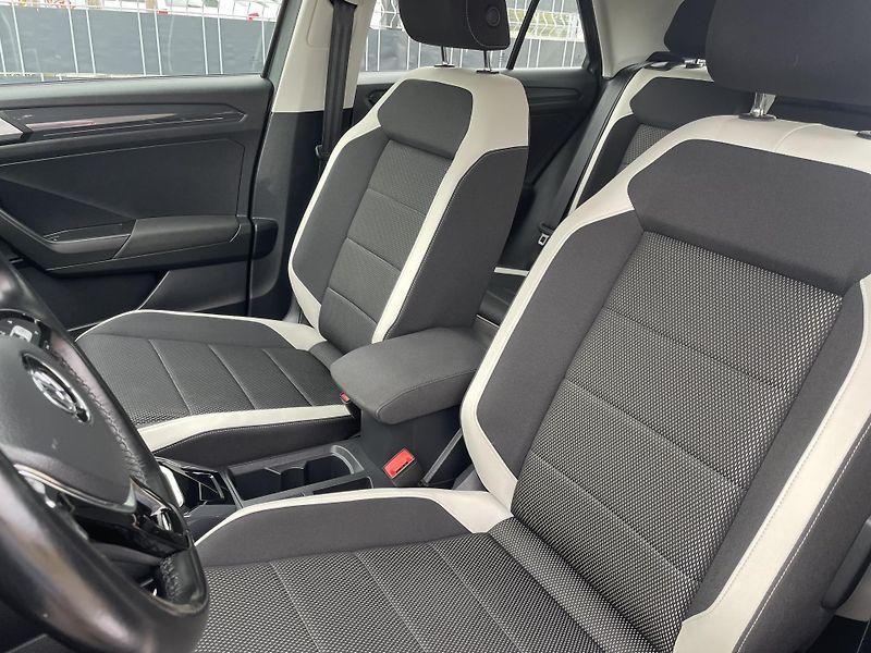 Volkswagen T-Roc (2019) 2.0 TDI 110 kW DSG SPORT - fotka 15 z 34