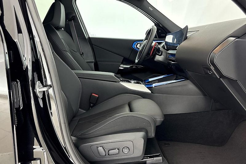 BMW X3 M50 xDrive - fotka 13 z 26