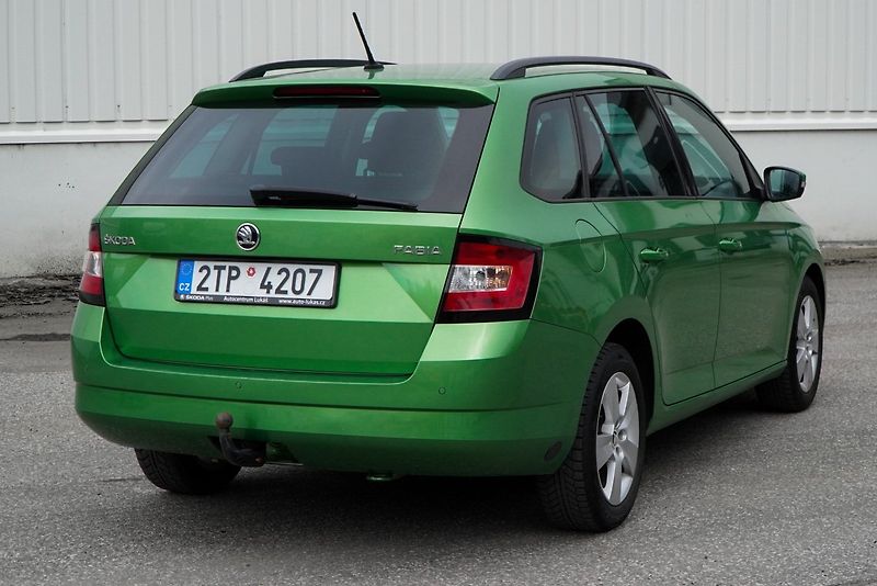 Škoda Fabia 1.2 TSI STYLE - fotka 9 z 26