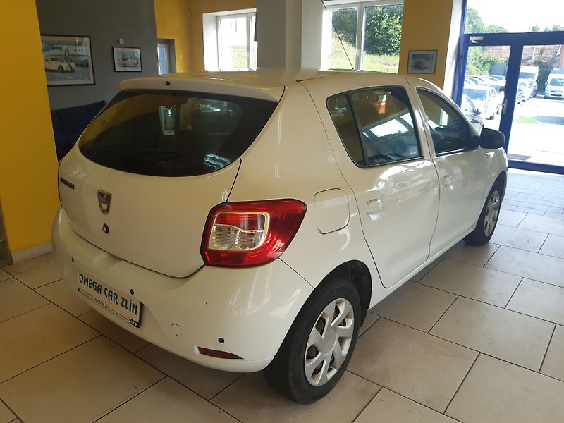 Dacia Sandero 1.2 i KLIMA  - fotka 6 z 19