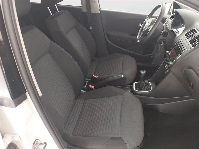 Volkswagen Polo (2011) 1.2 12V, Tempomat - fotka 9 z 15