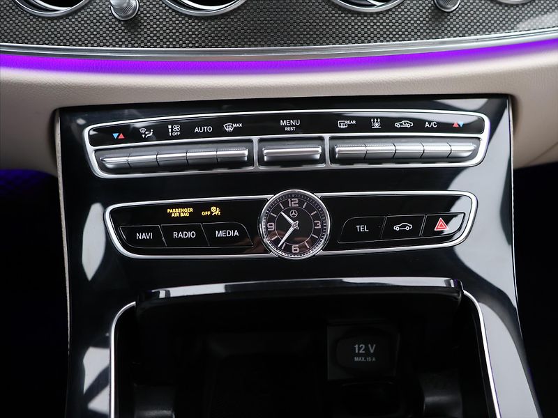 Mercedes-Benz Třídy E 2,0 300d 180kW DPH 360° Aut. - fotka 22 z 32
