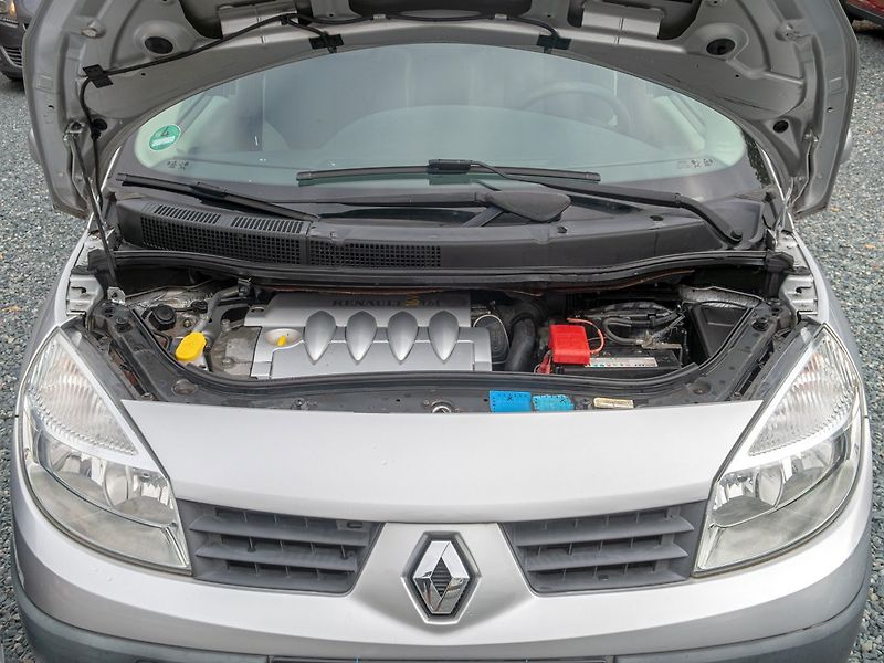 Renault Scénic (2006) 1.6i 16V 82KW – 2x KOLA - fotka 27 z 32