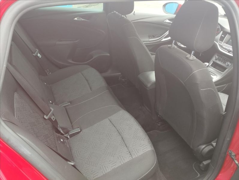 Opel Astra 1,0 i 77KW - fotka 9 z 17