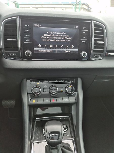 Škoda Karoq 1,5 TSI DSG Top Selection, pan - fotka 20 z 28