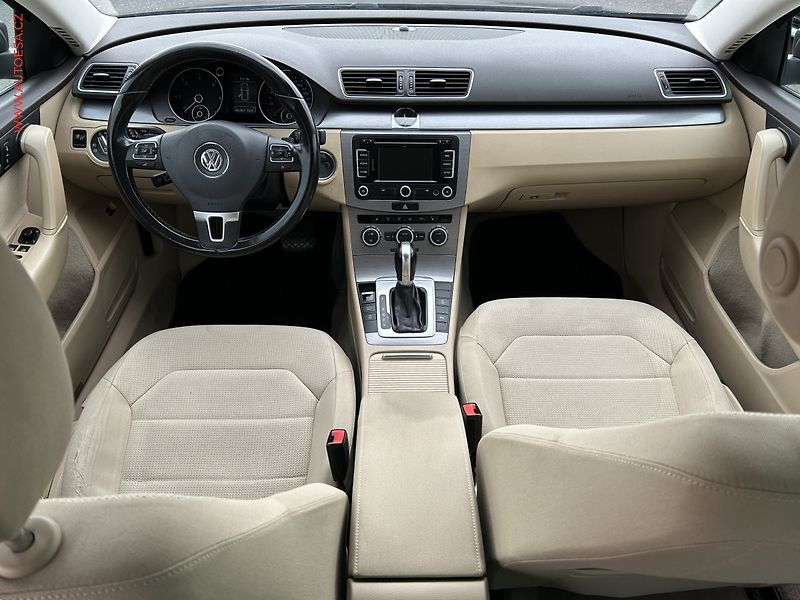 Volkswagen Passat (2013) 2.0TDi, DSG - fotka 8 z 17
