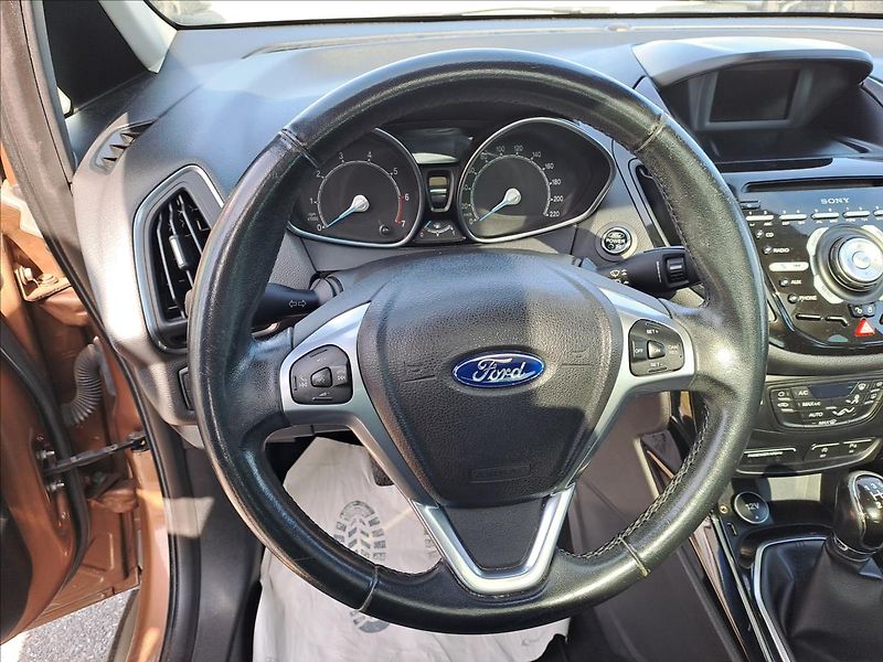 Ford B-MAX 1,0 i NOVÉ ROZVODY - fotka 12 z 16