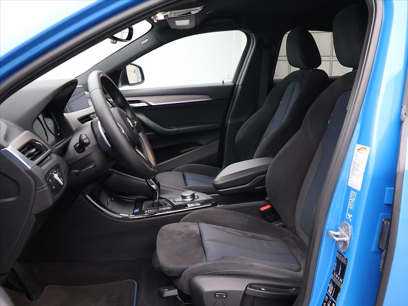 BMW X2 2,0 20d 140kW xD CZ M-Sport - fotka 12 z 19