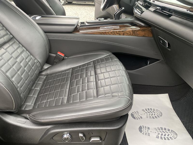 Cadillac Escalade 6.2i V8 430PS FULL 46TKM LPG!! - fotka 130 z 168