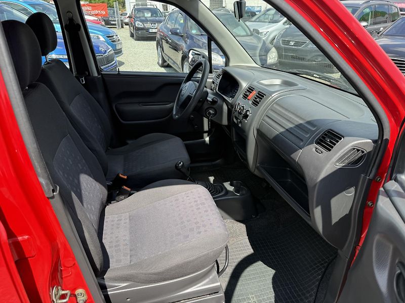 Opel Agila 1.0i - fotka 9 z 13