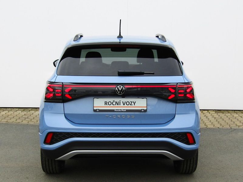Volkswagen T-Cross R-Line People1.5 TSI 110 kW 7D - fotka 15 z 34