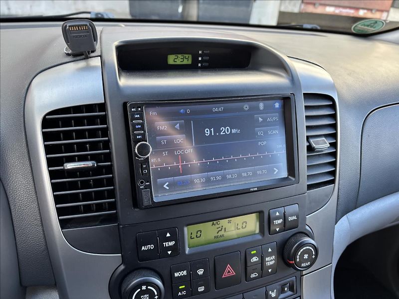 Kia Carnival 2,9 CRDi 136kW 7 Míst - fotka 32 z 43