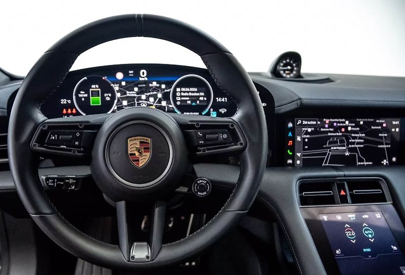Porsche Taycan 4S Sport Turismo BOSE ACC Pano - fotka 17 z 23