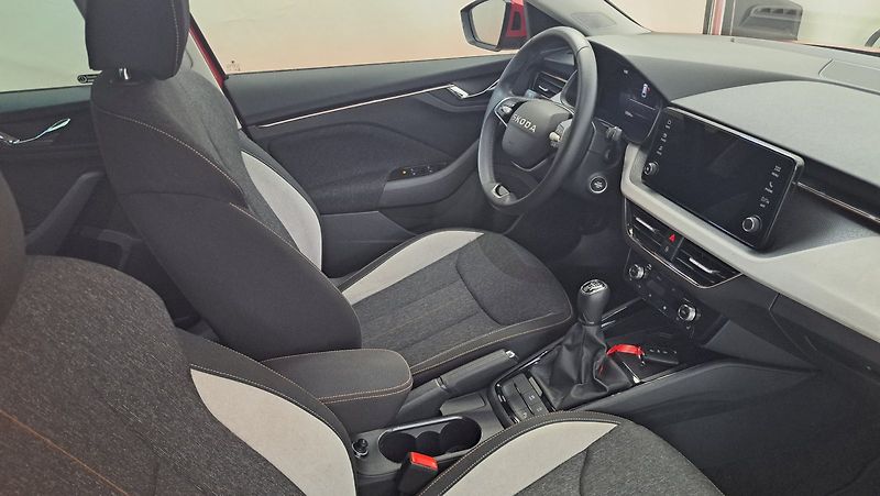Škoda Scala (2025) Top Selection 1,0 TSI 85 kW - fotka 14 z 23