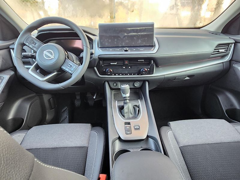 Nissan Qashqai (2025) 1,3 DIG-T 103kW N-CONNECTA - fotka 2 z 6