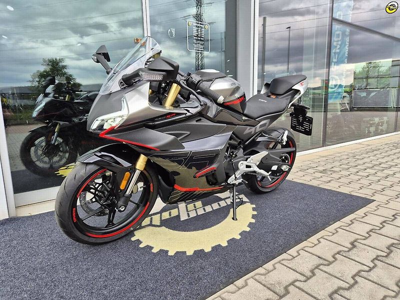 CFMOTO 450 SR (2026) - fotka 8 z 19