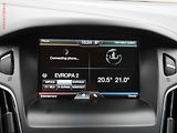 Ford Focus (2014) 1.6 TDCi, ČR, AC, TZ, park - náhled 15