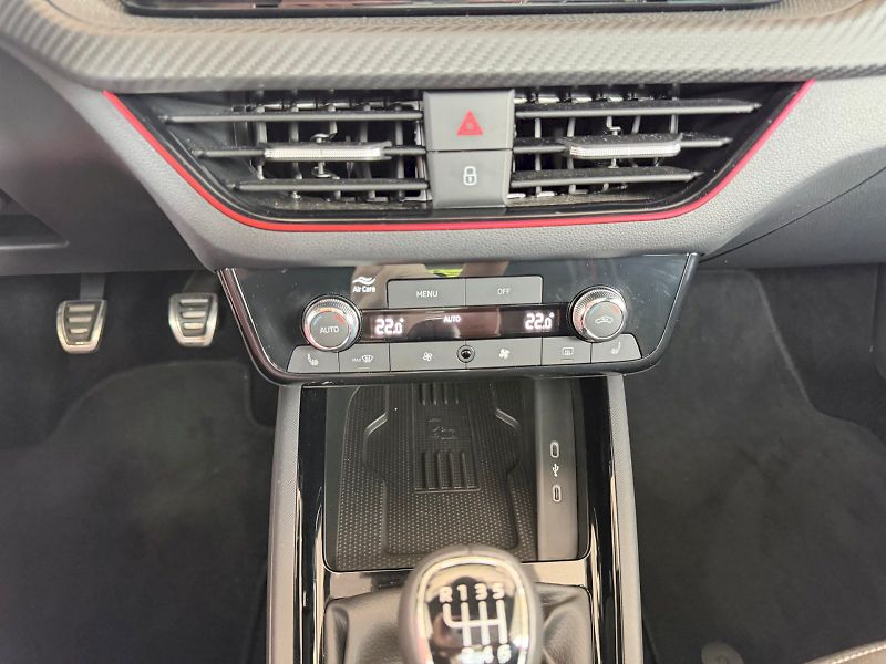 Škoda Scala (2025) Monte Carlo 1.0 TSI / 85 kW M6 - fotka 17 z 29