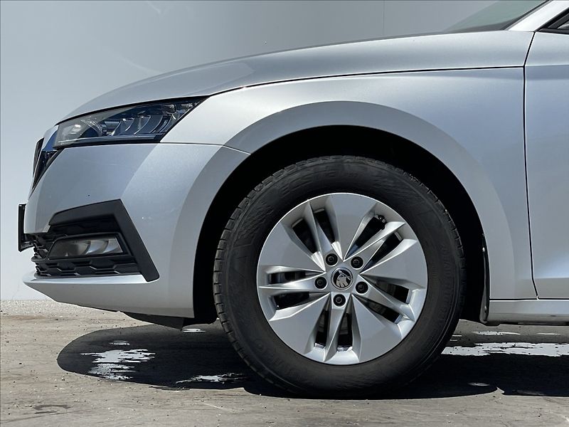 Škoda Octavia 2,0 TDI DSG 4x4 Ambi Plus TZ - fotka 20 z 23