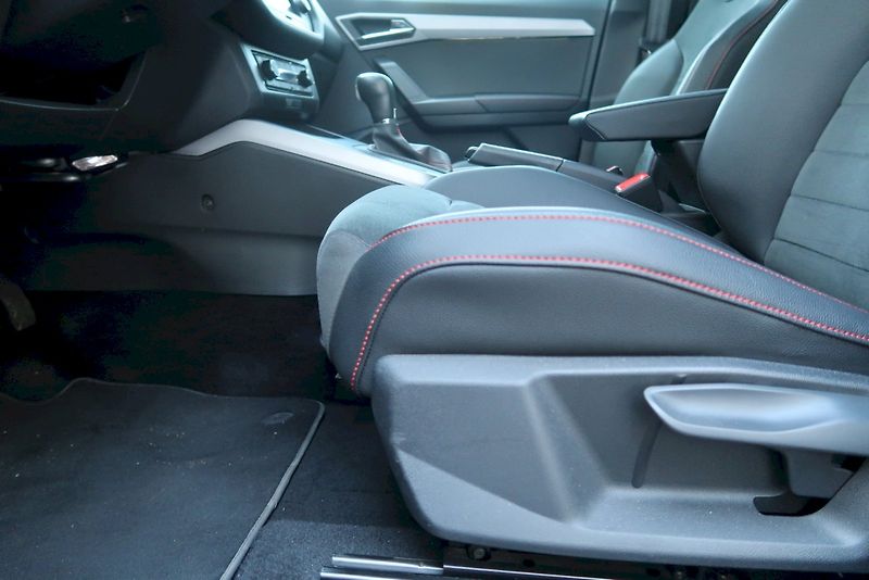 Seat Arona (2019) FR 1.0 TSI 85 kW DSG - fotka 19 z 32