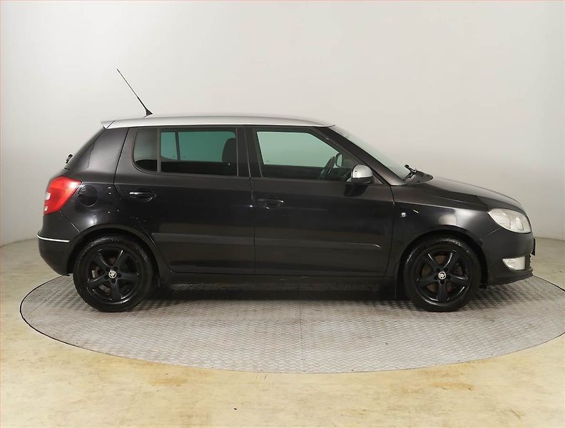 Škoda Fabia (2010) Sport 1.2 TSI, po STK - fotka 6 z 15