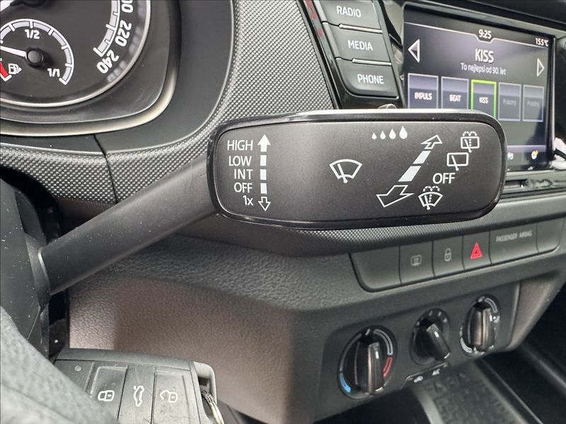 Škoda Fabia 1,0 TSI DPH 1.maj. původ ČR - fotka 31 z 50