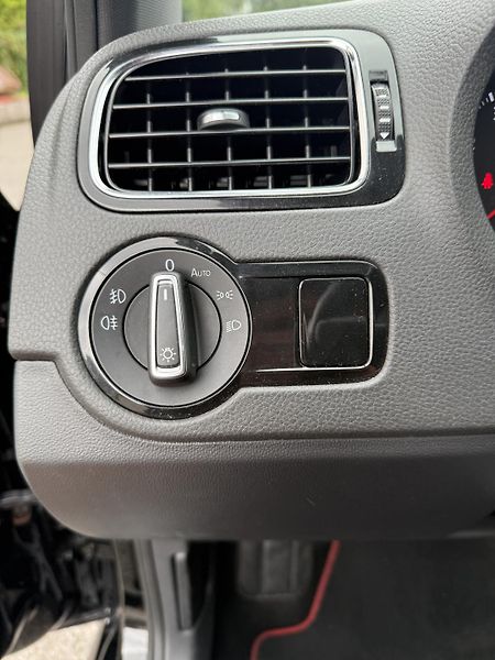 Volkswagen Polo V 1.8 GTI 141 kW - fotka 16 z 21