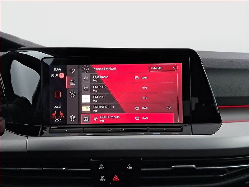 Volkswagen Golf (2021) 2.0 TDI, Automat, Navi - fotka 12 z 22