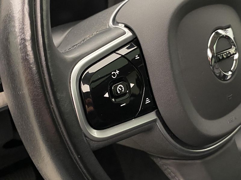 Volvo XC90 B5 AWD INSCRIPTION AUT CZ 7m - fotka 20 z 55
