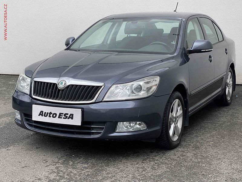 Škoda Octavia (2011) 1.6 TDi, ČR, Elegance - fotka 3 z 18