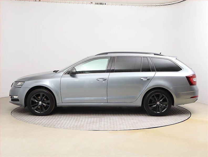 Škoda Octavia (2019) Style 1.5 TSI, Kůže, Navi - fotka 3 z 19