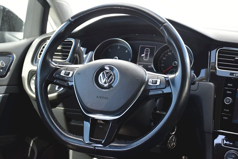Volkswagen Golf (2021) Tdi DSG - fotka 12 z 23