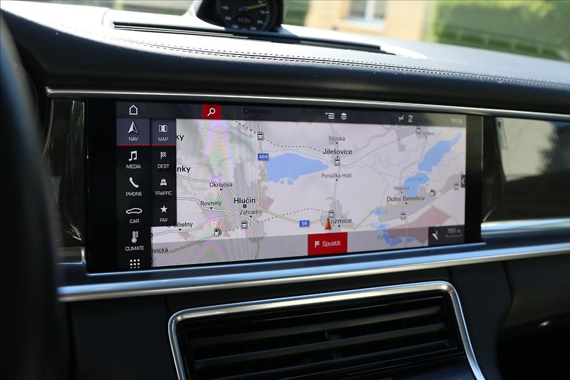 Porsche Panamera 2,9 343KW, DPH, ČR,4 E-HYBRID - fotka 39 z 77