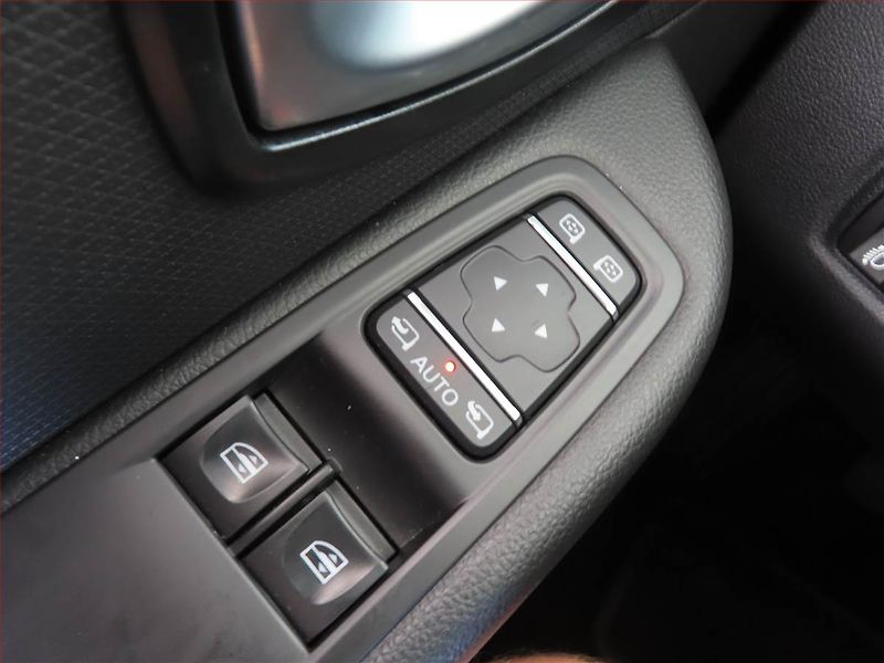 Renault Clio (2019) Limited 0.9 TCe, Navi - fotka 13 z 13