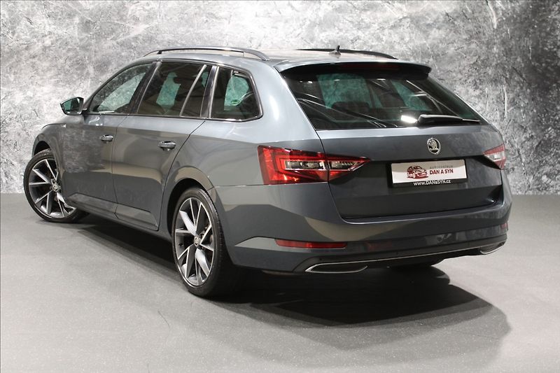 Škoda Superb 2,0 TDI DSG 140KW Sportline - fotka 3 z 37
