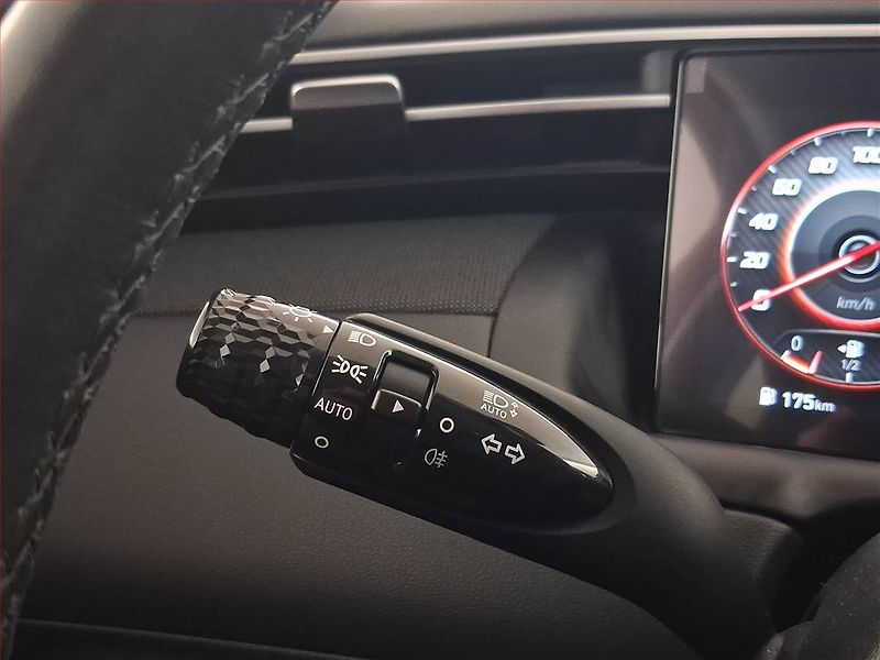 Hyundai Tucson (2021) 1.6 T-GDI - fotka 18 z 24