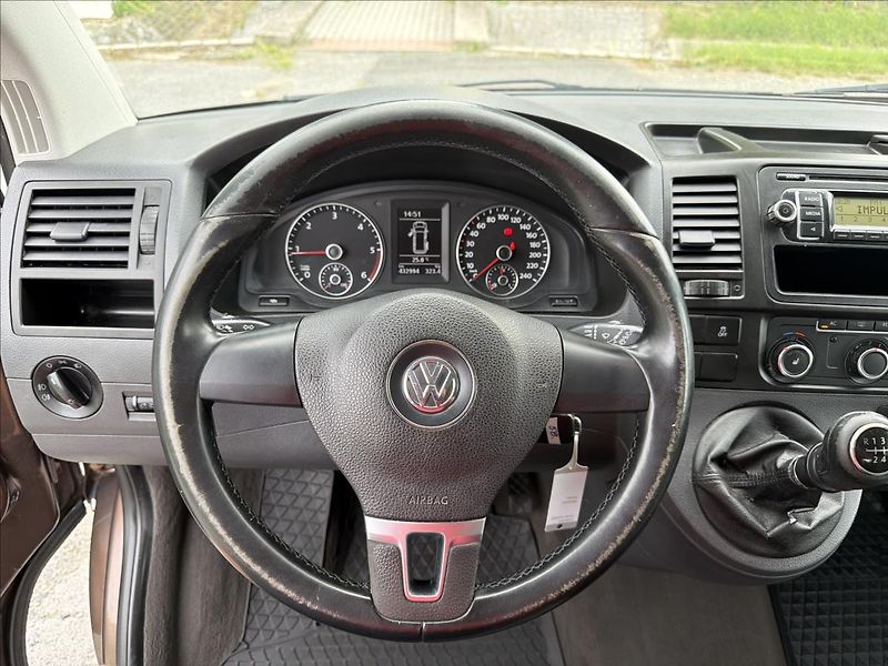 Volkswagen Multivan 2,0 TDi 103 Kw California - fotka 16 z 25