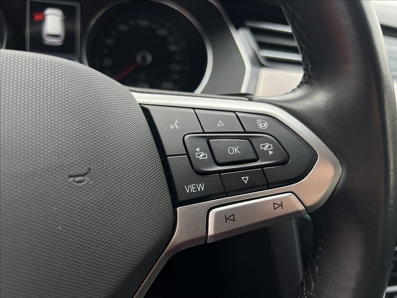 Volkswagen Passat 2,0 TDi DSG ELEGANCE MATRIX - fotka 23 z 36