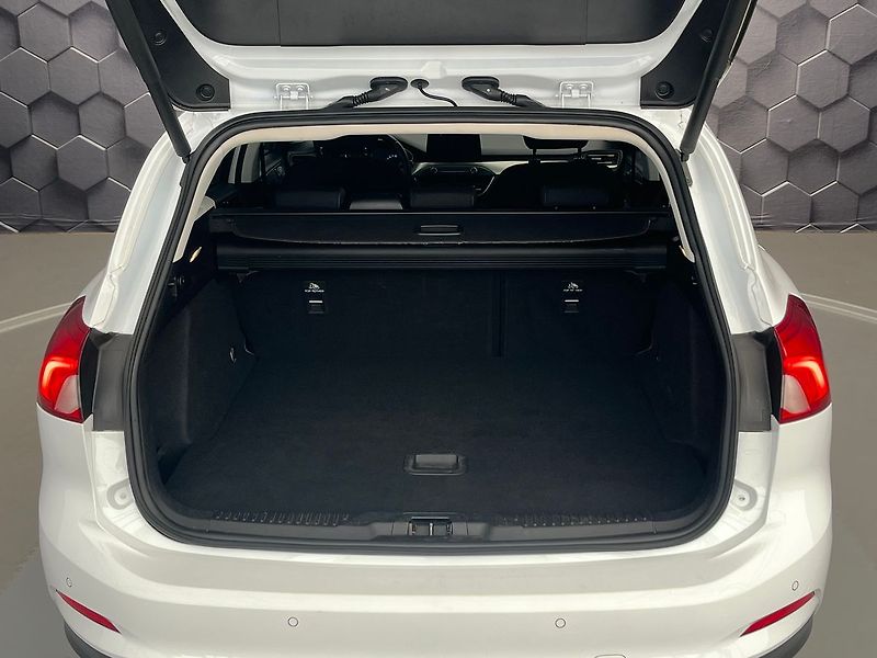 Ford Focus 2.0 EB Titanium LED - fotka 32 z 66