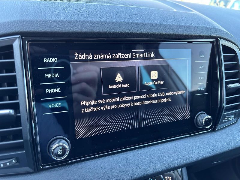Škoda Karoq 2,0 TDI 85 kW SELECTION - fotka 19 z 29