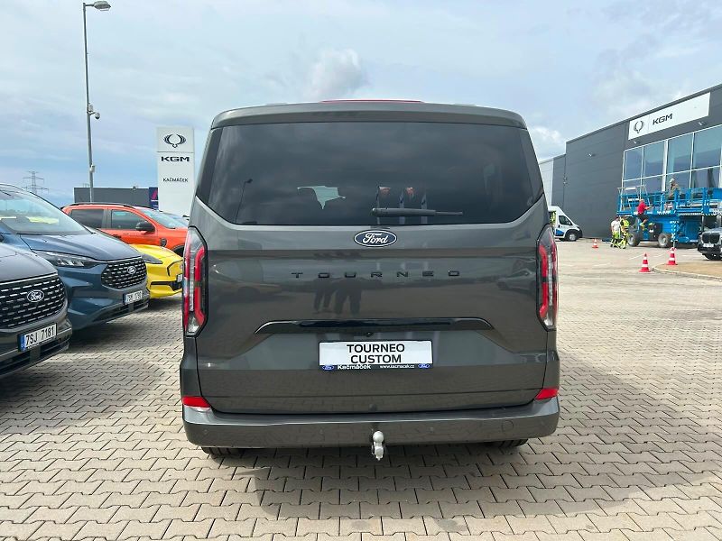 Ford Tourneo Custom (2026) Titanium X L1, Tourneo, 2.0 Ec - fotka 4 z 20