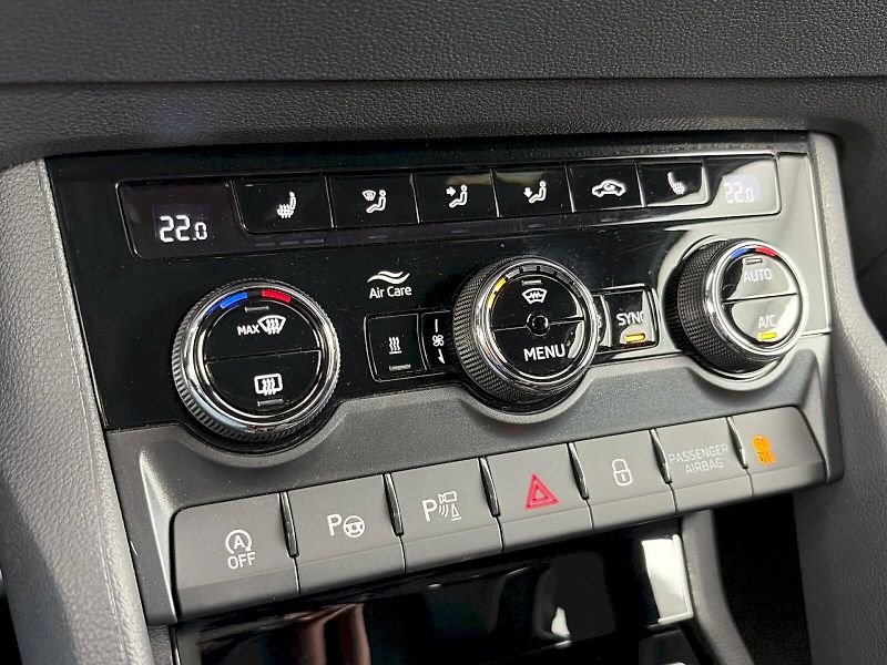 Škoda Karoq (2026) DSG 2.0 TDI 110 kW 4x4 Sportli - fotka 23 z 35