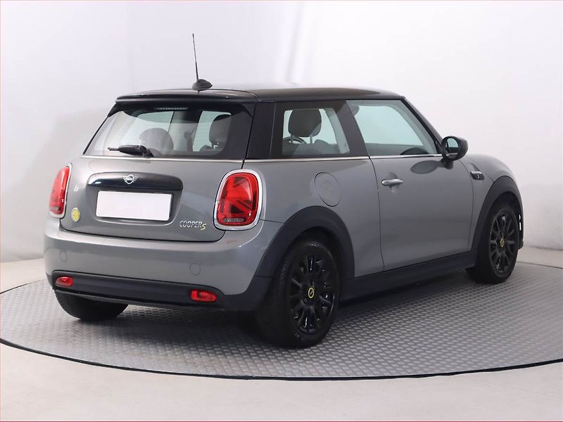 Mini Ostatní (2021) Cooper SE 32 kWh, SoH 96% - fotka 5 z 22