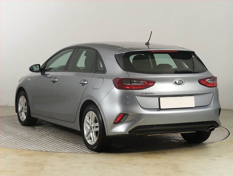 Kia Ceed (2019) 1.4 CVVT, Serv.kniha, Tempomat - fotka 4 z 17