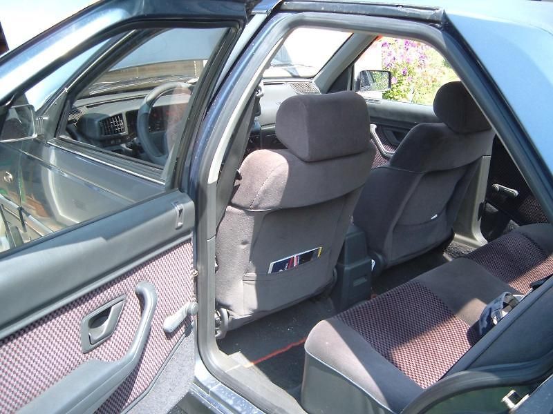 ZKUŠENOSTI UŽIVATELE: Peugeot 405 Mi16