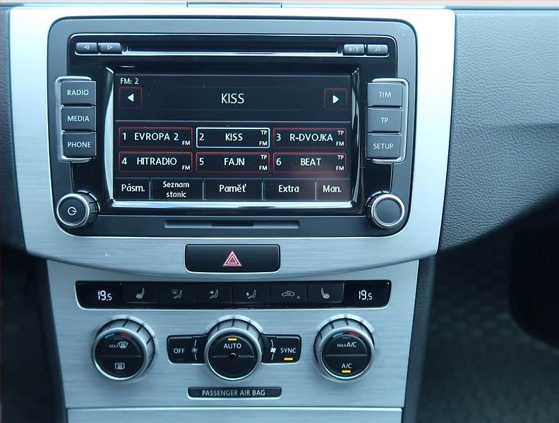 Volkswagen CC (2013) Sportline 2.0 TDI, Xenony - fotka 12 z 17