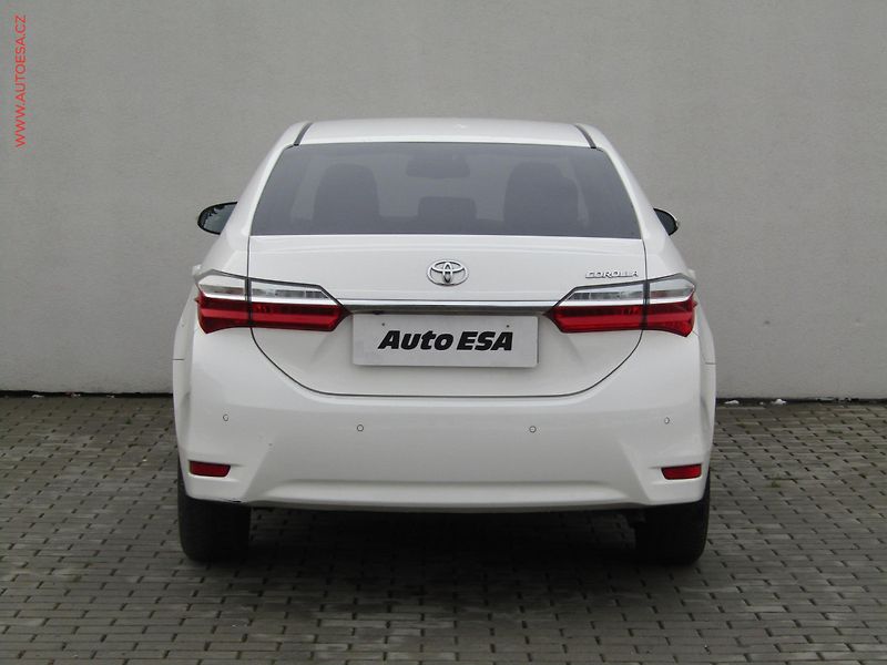 Toyota Corolla (2016) 1.6i, ČR, LED, kamera - fotka 5 z 17